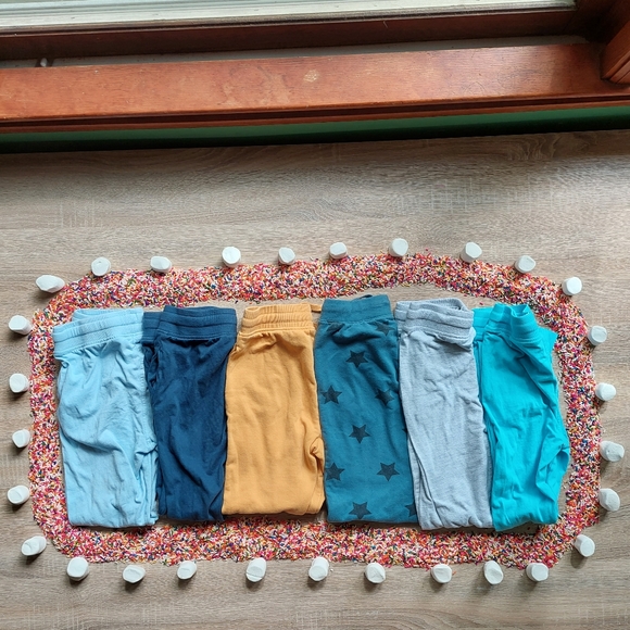 H&M Other - 6 pairs of pants (H&M & Primary)